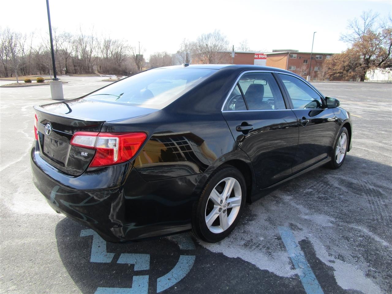 Toyota Camry SE 2012