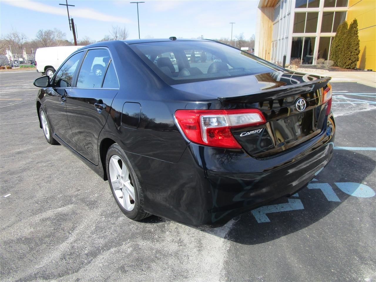 Toyota Camry SE 2012