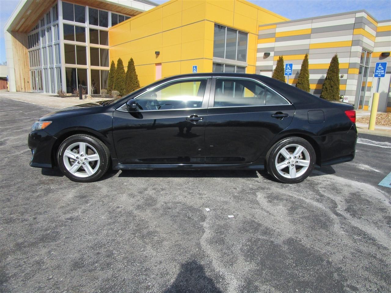 Toyota Camry SE 2012