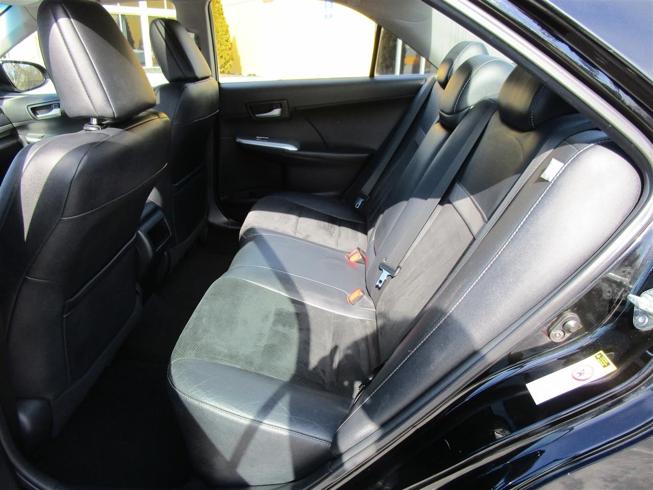 Toyota Camry SE 2012