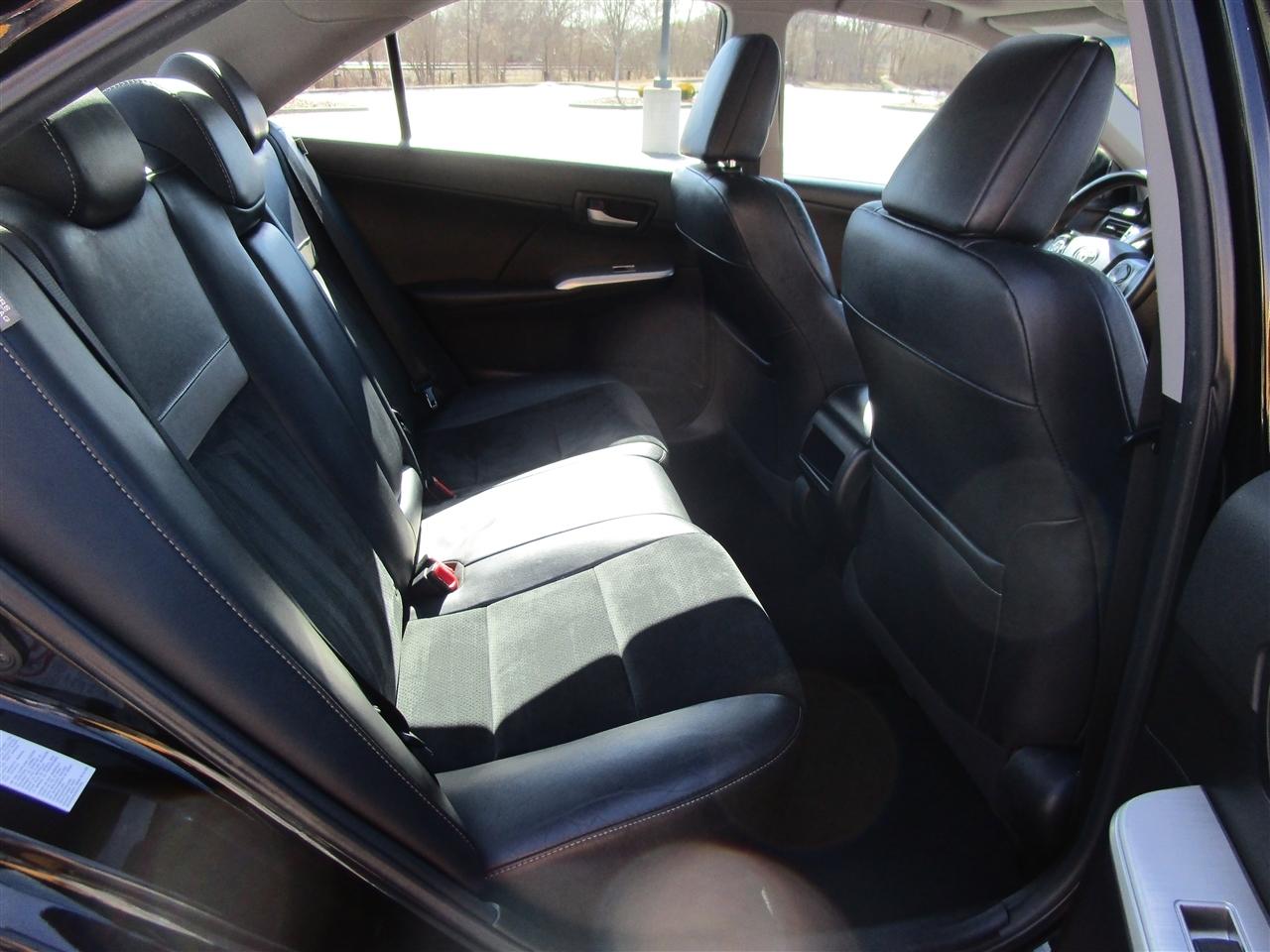 Toyota Camry SE 2012