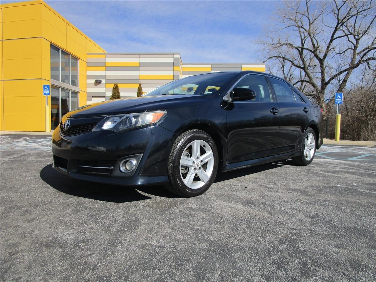 Toyota Camry SE 2012