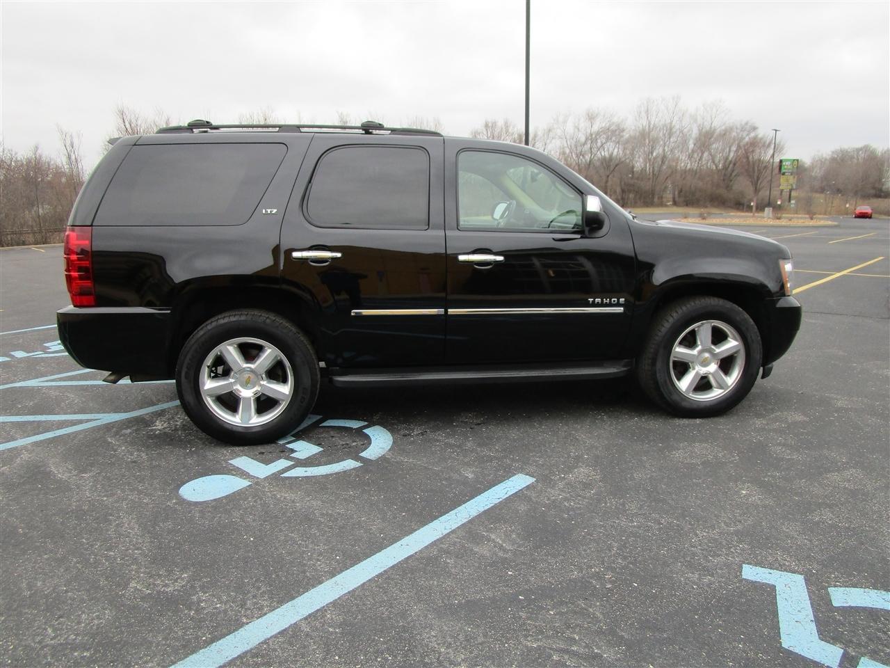 Chevrolet Tahoe LTZ 4WD 2011