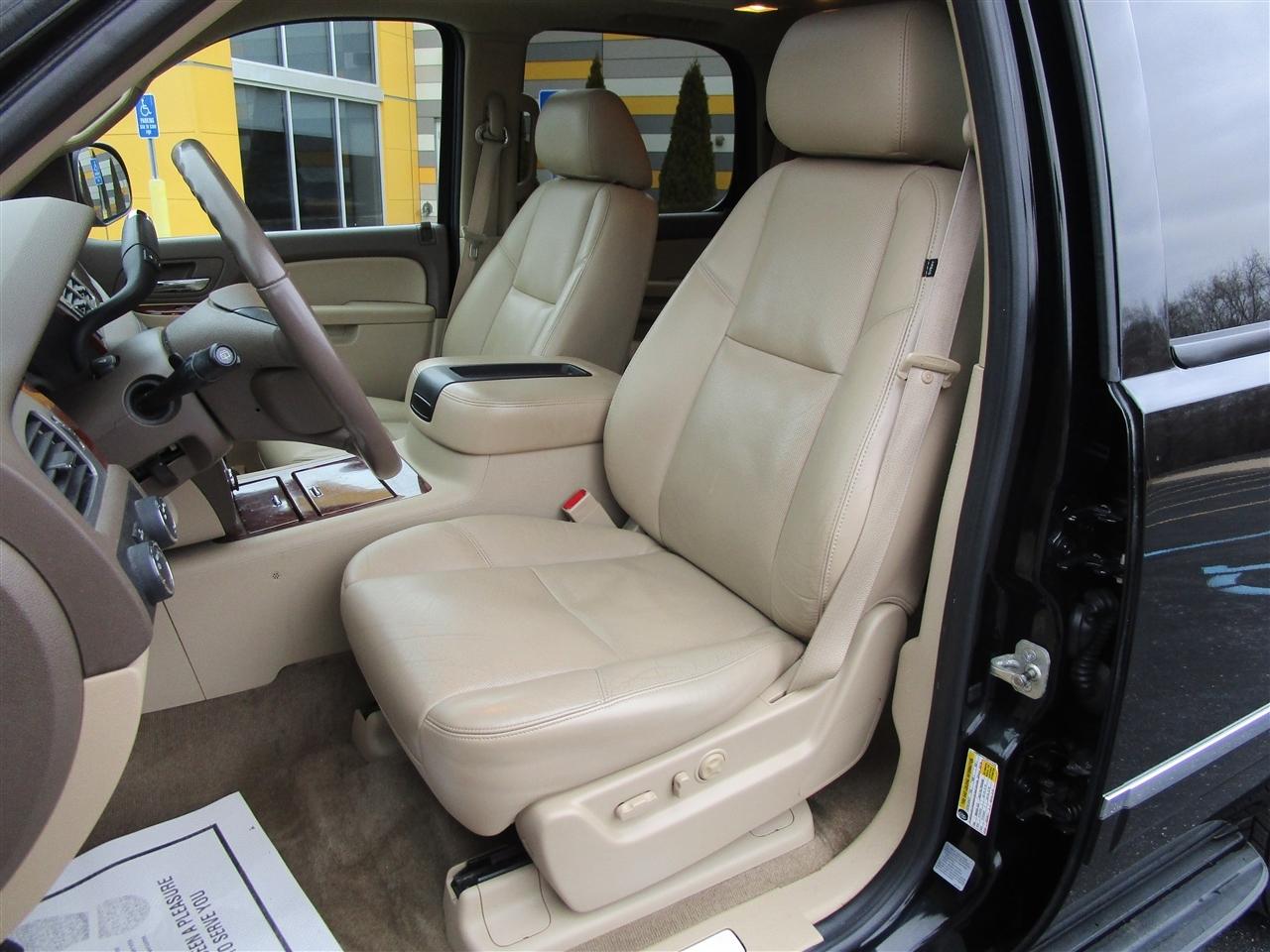 Chevrolet Tahoe LTZ 4WD 2011