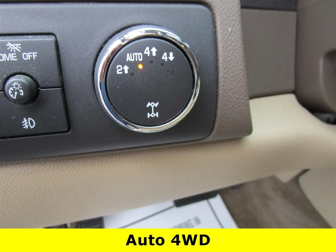 Chevrolet Tahoe LTZ 4WD 2011