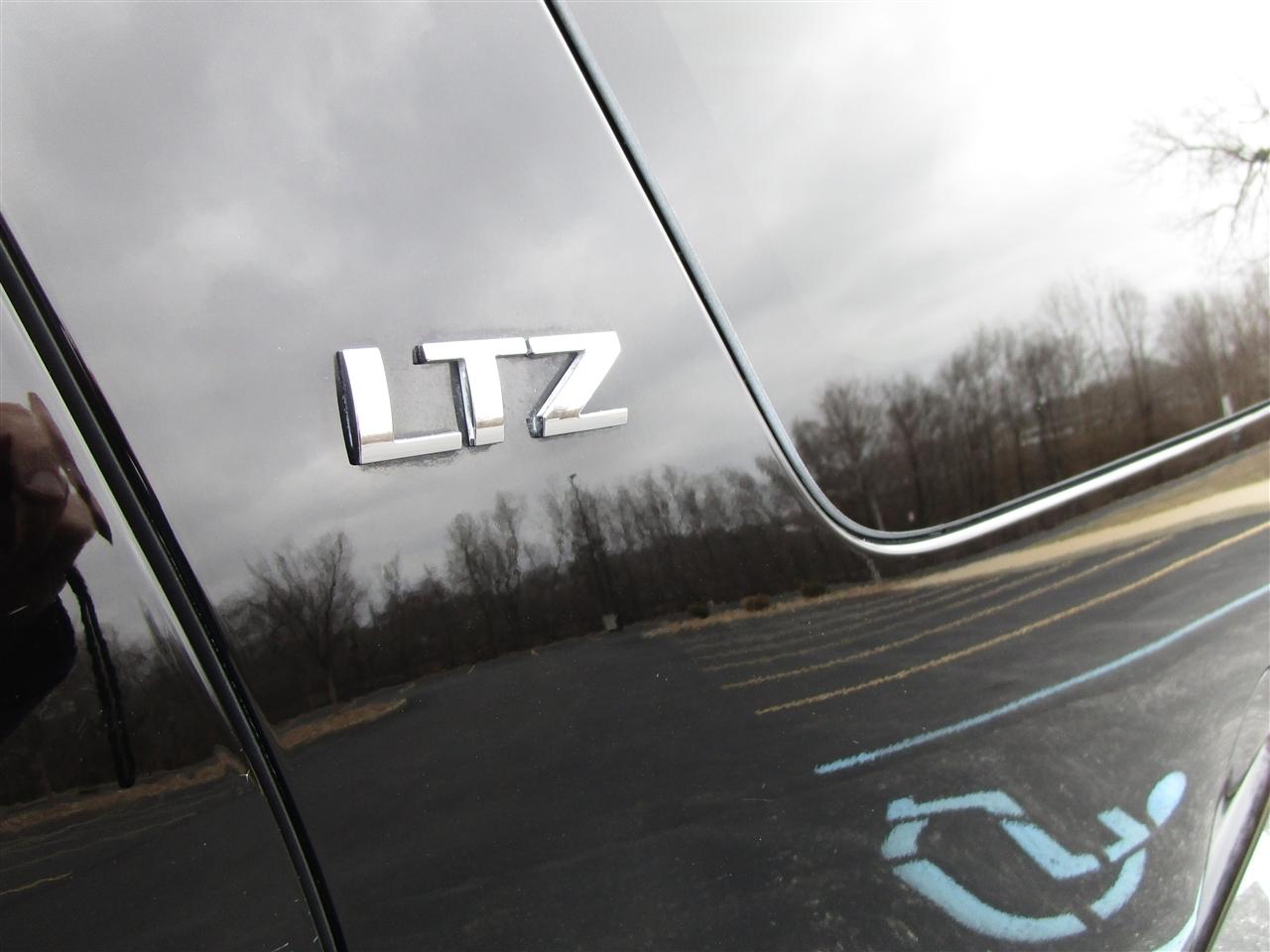 Chevrolet Tahoe LTZ 4WD 2011