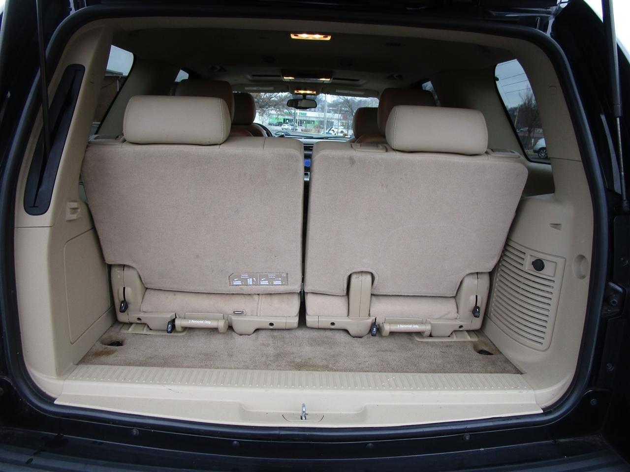 Chevrolet Tahoe LTZ 4WD 2011