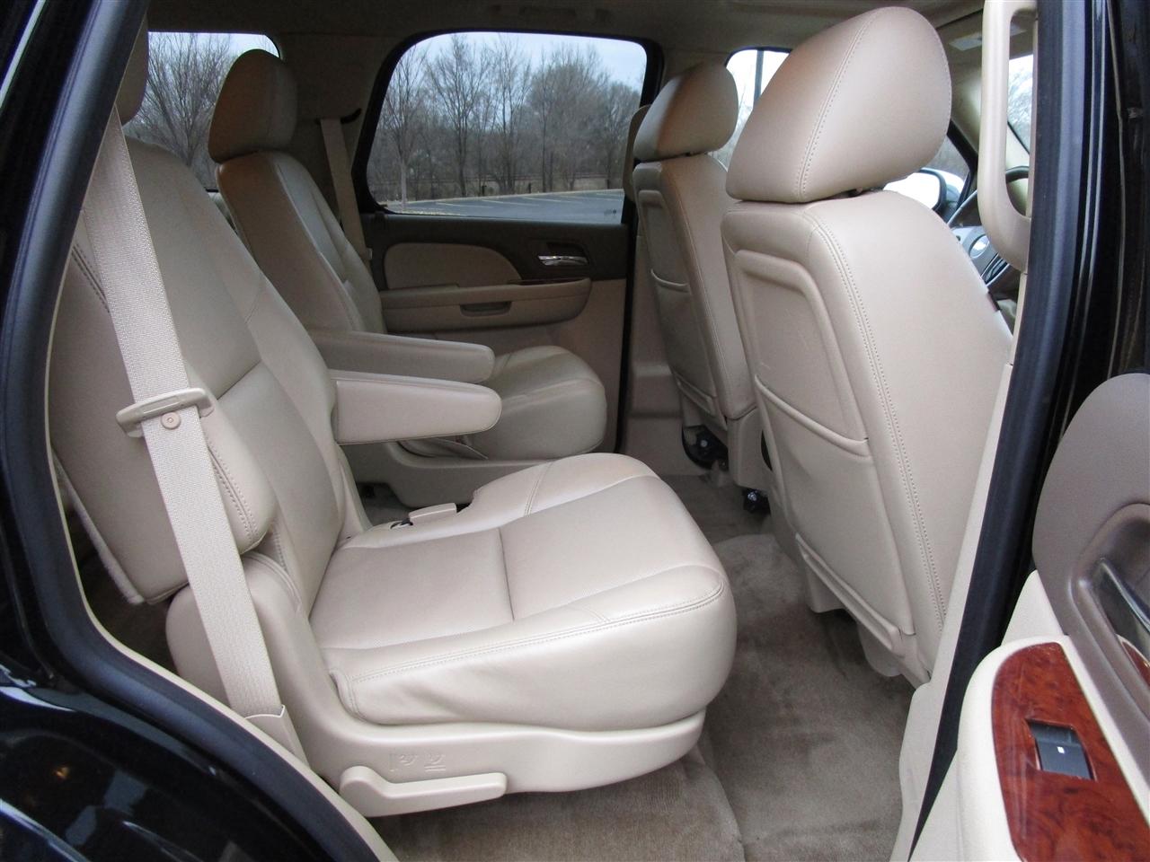 Chevrolet Tahoe LTZ 4WD 2011