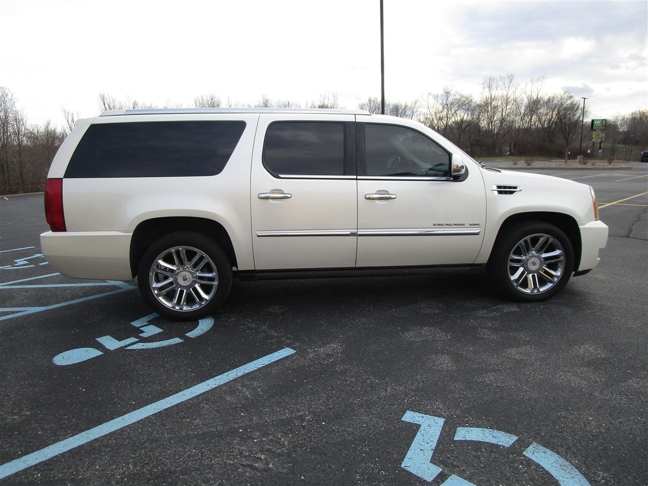 Cadillac Escalade ESV AWD Platinum 2014
