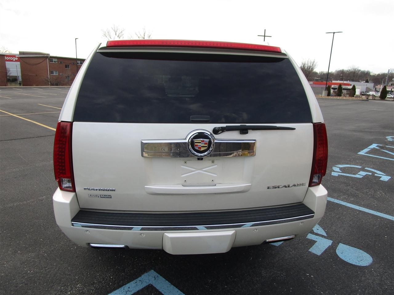 Cadillac Escalade ESV AWD Platinum 2014