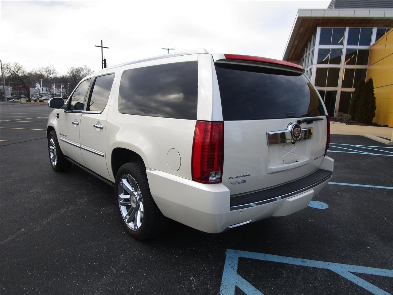 Cadillac Escalade ESV AWD Platinum 2014