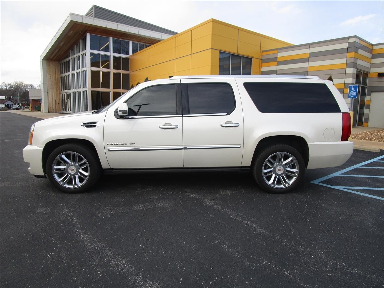 Cadillac Escalade ESV AWD Platinum 2014