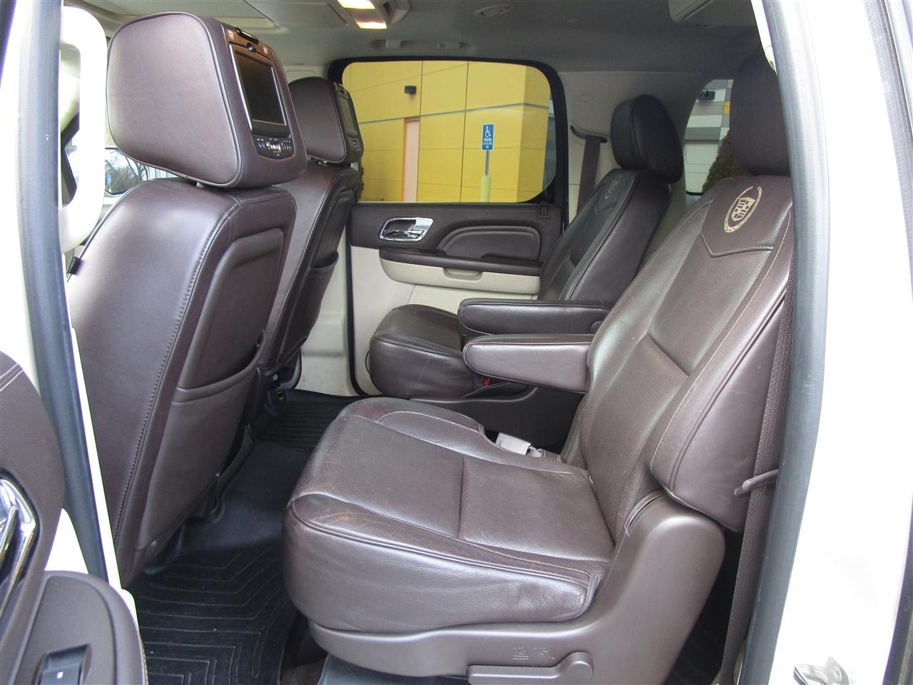 Cadillac Escalade ESV AWD Platinum 2014