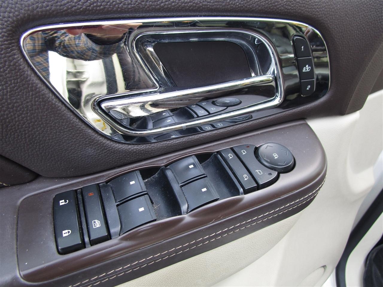 Cadillac Escalade ESV AWD Platinum 2014