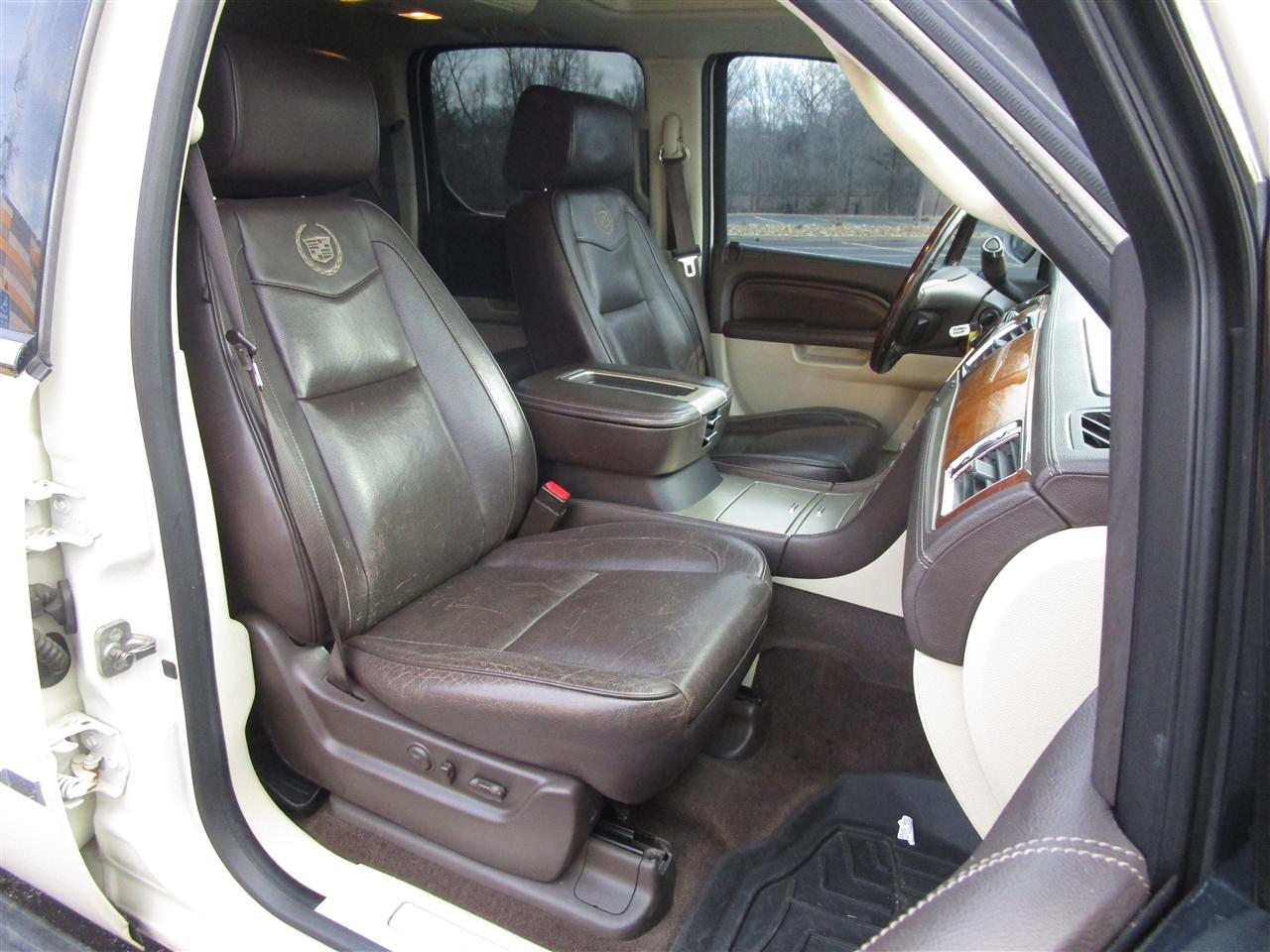 Cadillac Escalade ESV AWD Platinum 2014