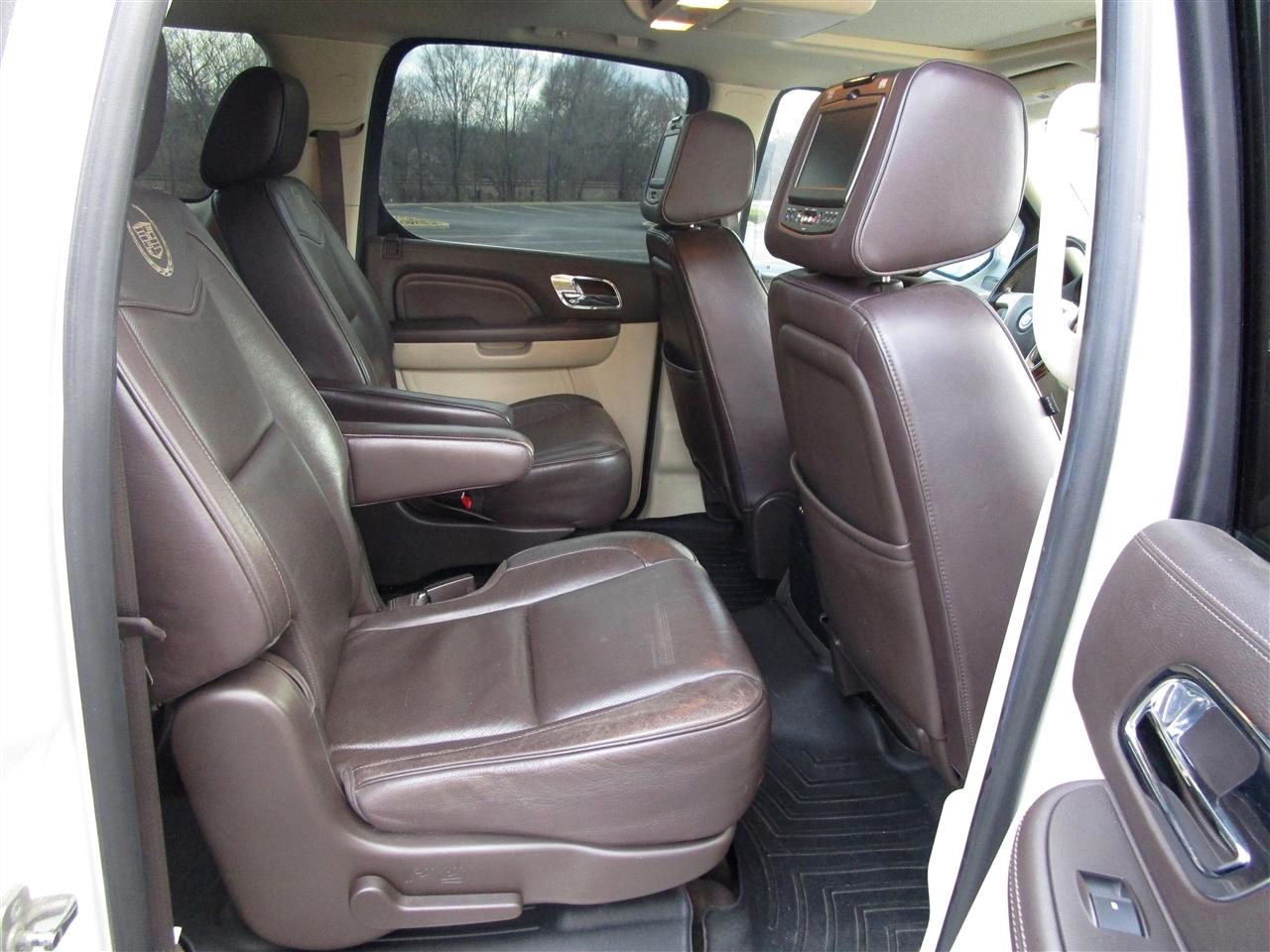 Cadillac Escalade ESV AWD Platinum 2014