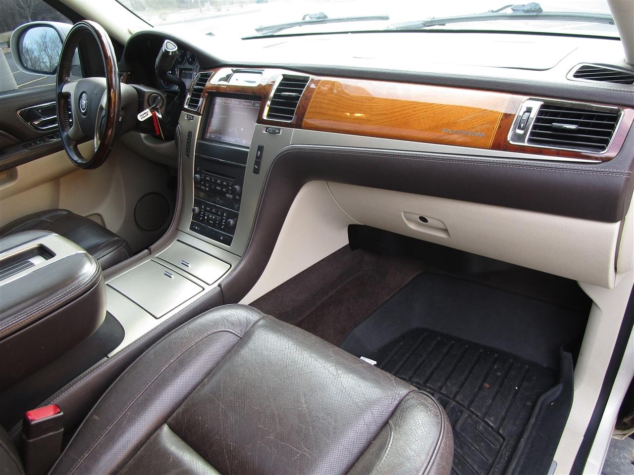 Cadillac Escalade ESV AWD Platinum 2014