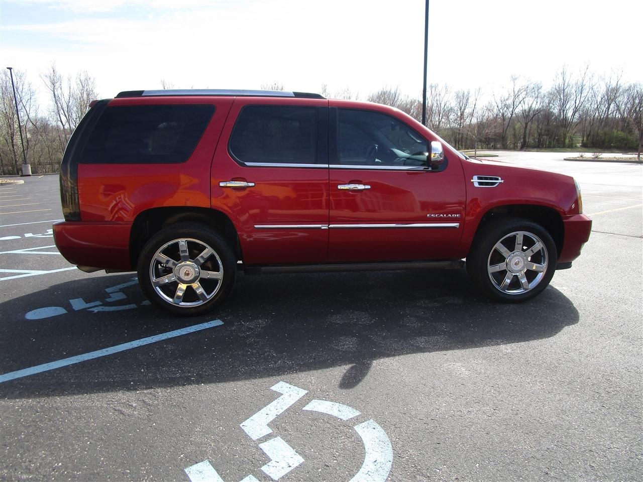 Cadillac Escalade 2WD Luxury 2013
