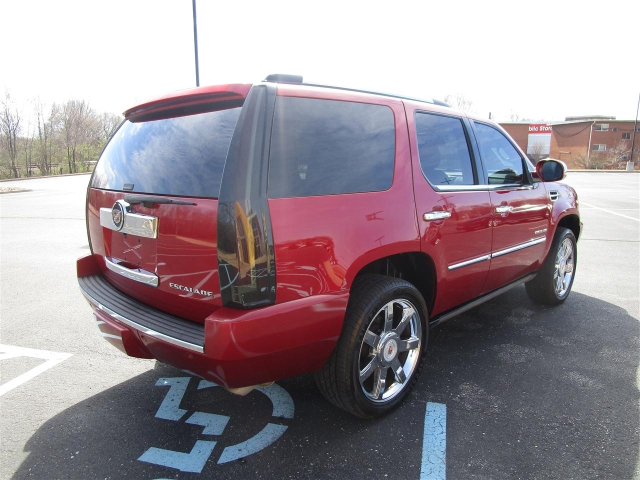 Cadillac Escalade 2WD Luxury 2013