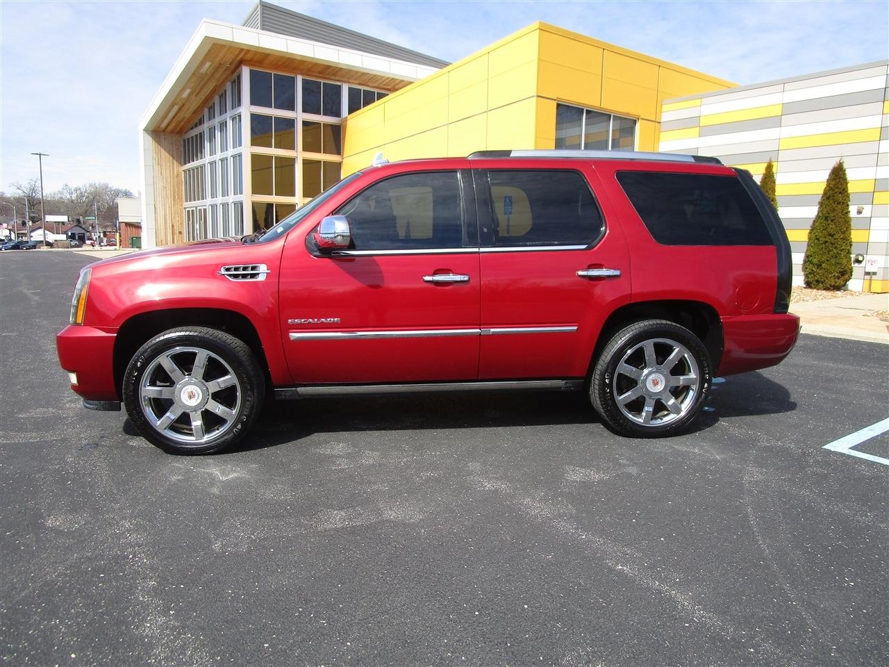 Cadillac Escalade 2WD Luxury 2013