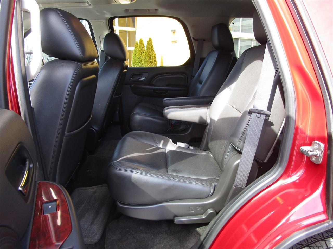 Cadillac Escalade 2WD Luxury 2013