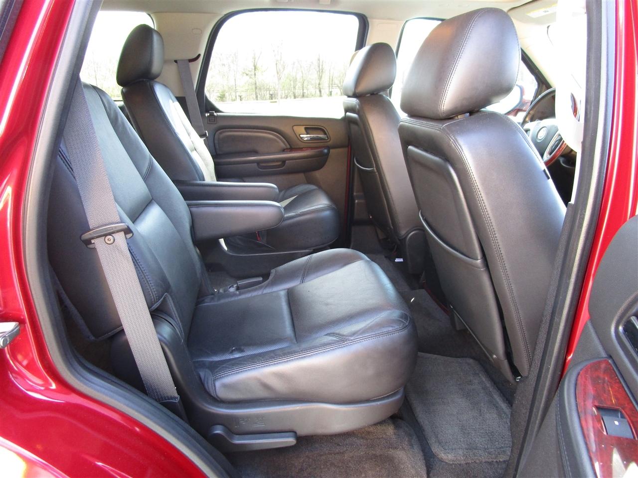 Cadillac Escalade 2WD Luxury 2013