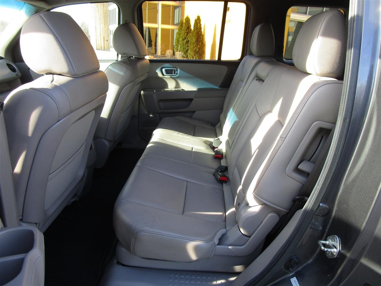 Honda Pilot EX-L 4WD 5-Spd AT 2012