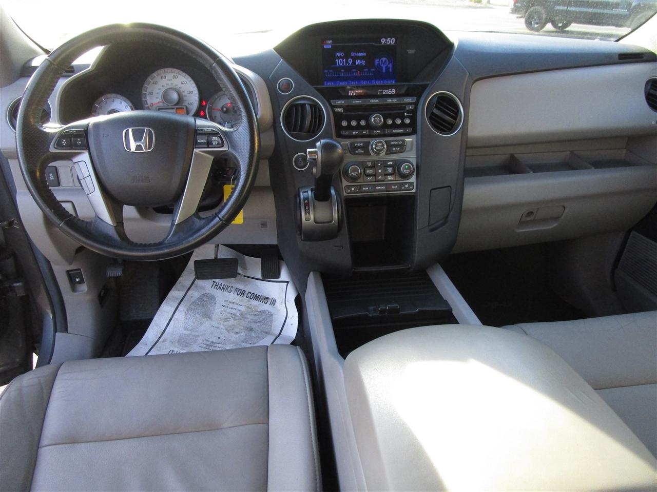 Honda Pilot EX-L 4WD 5-Spd AT 2012