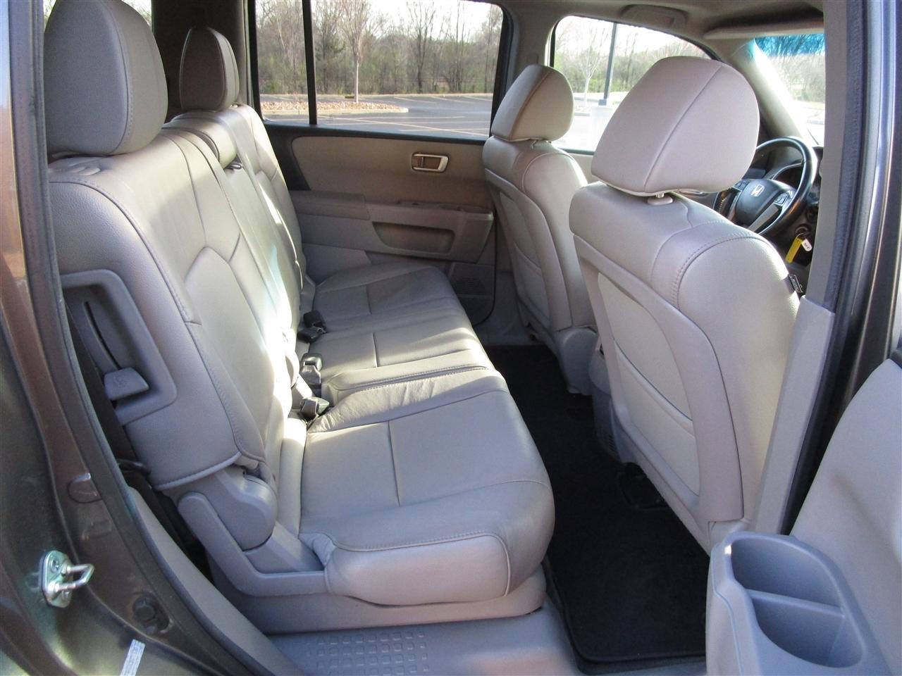 Honda Pilot EX-L 4WD 5-Spd AT 2012