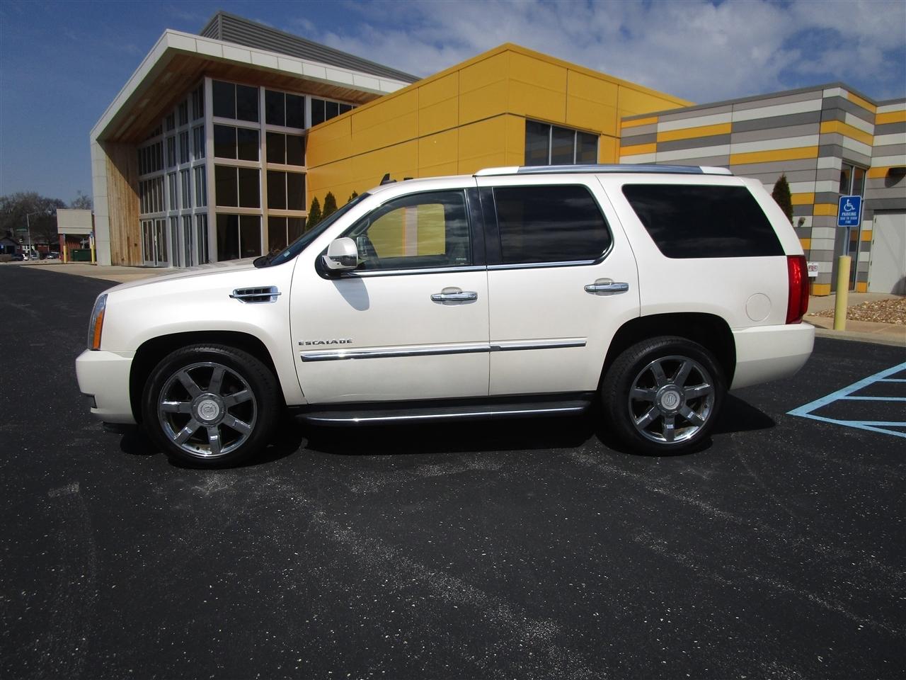 Cadillac Escalade Luxury AWD 2014