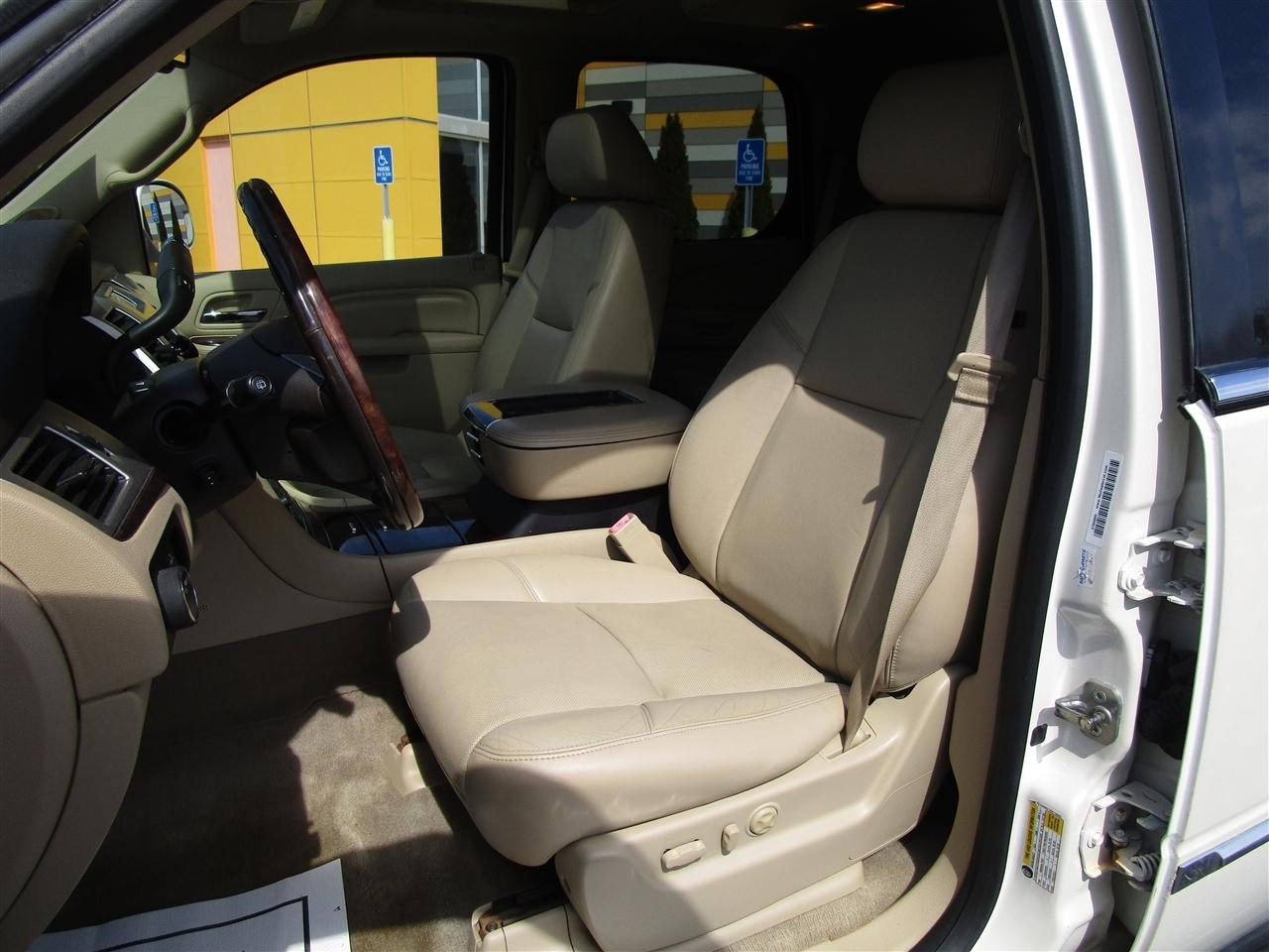 Cadillac Escalade Luxury AWD 2014