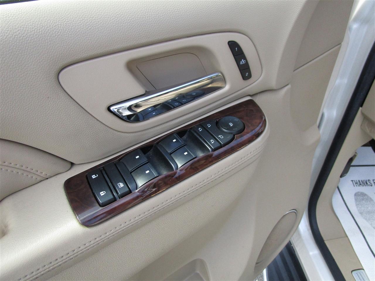 Cadillac Escalade Luxury AWD 2014