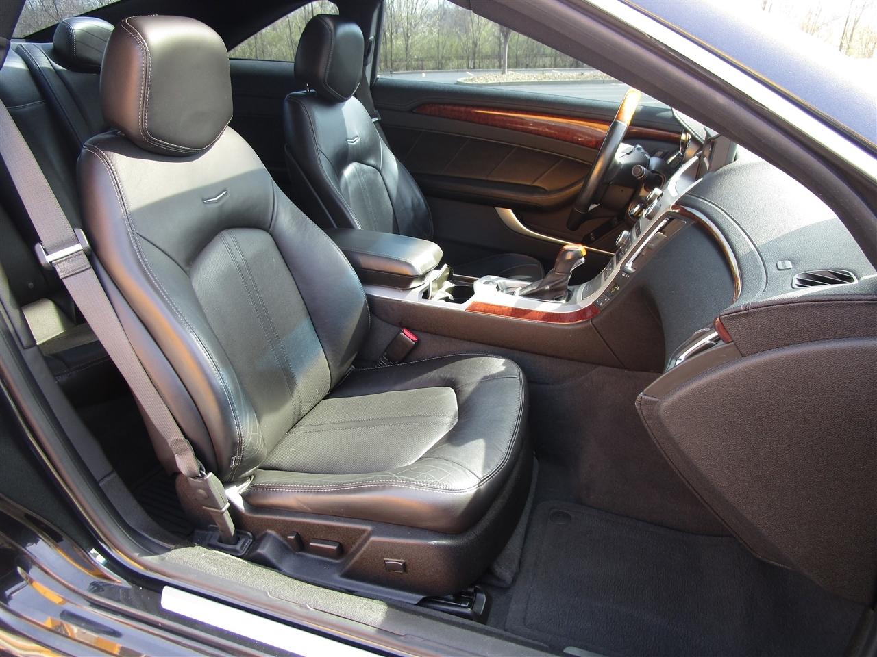 Cadillac CTS Premium AWD Coupe with Navigation 2011