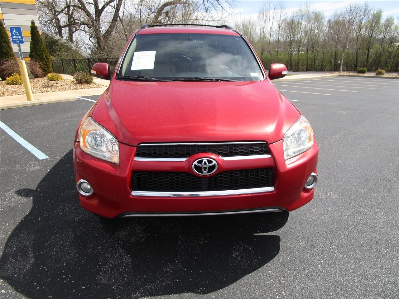 Toyota RAV4 Limited I4 2WD 2010