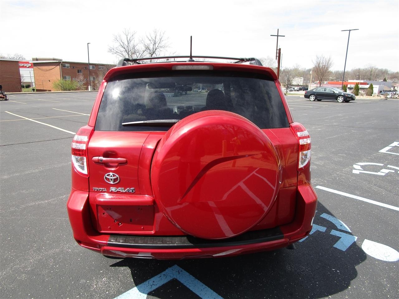 Toyota RAV4 Limited I4 2WD 2010