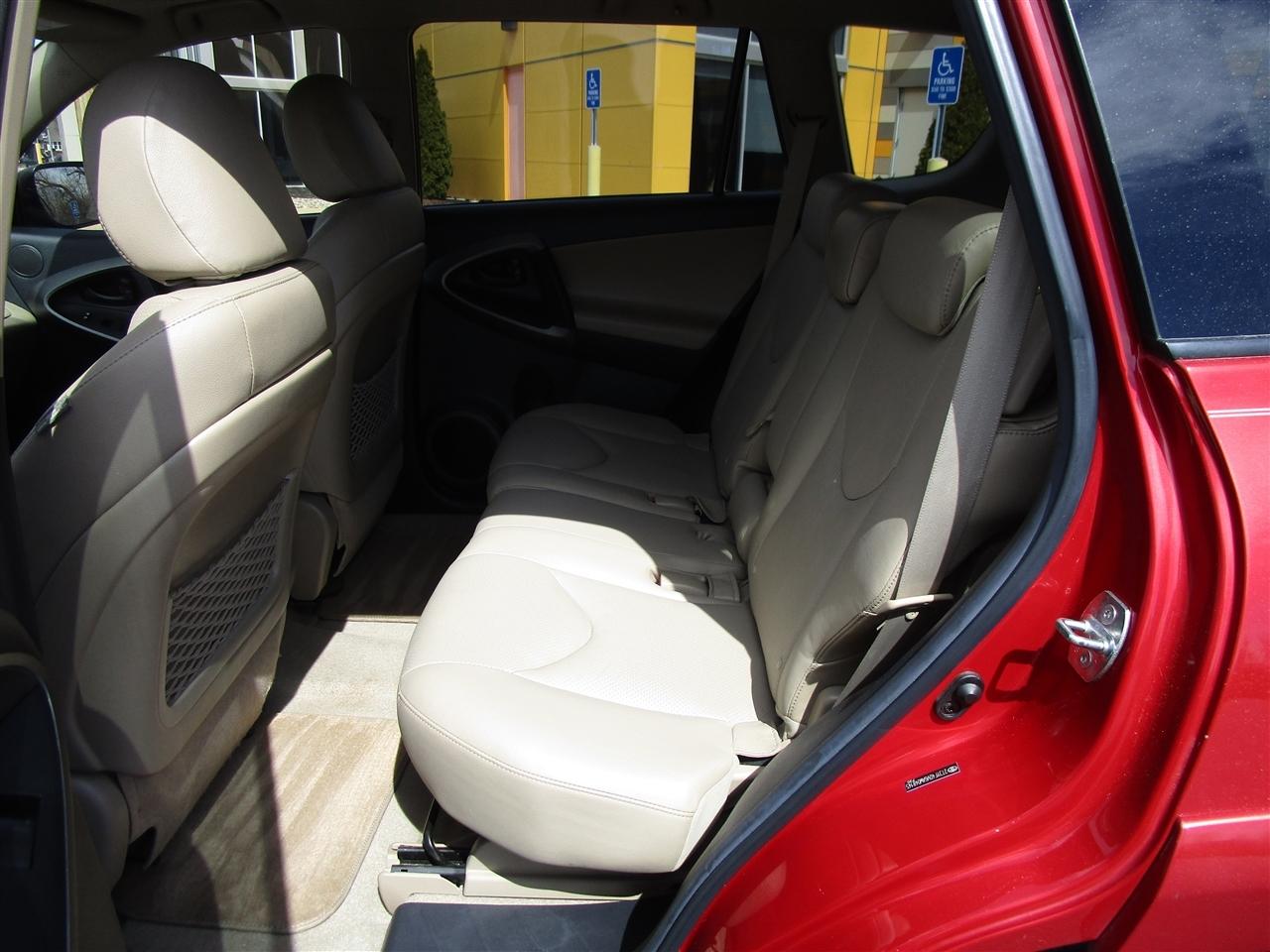 Toyota RAV4 Limited I4 2WD 2010