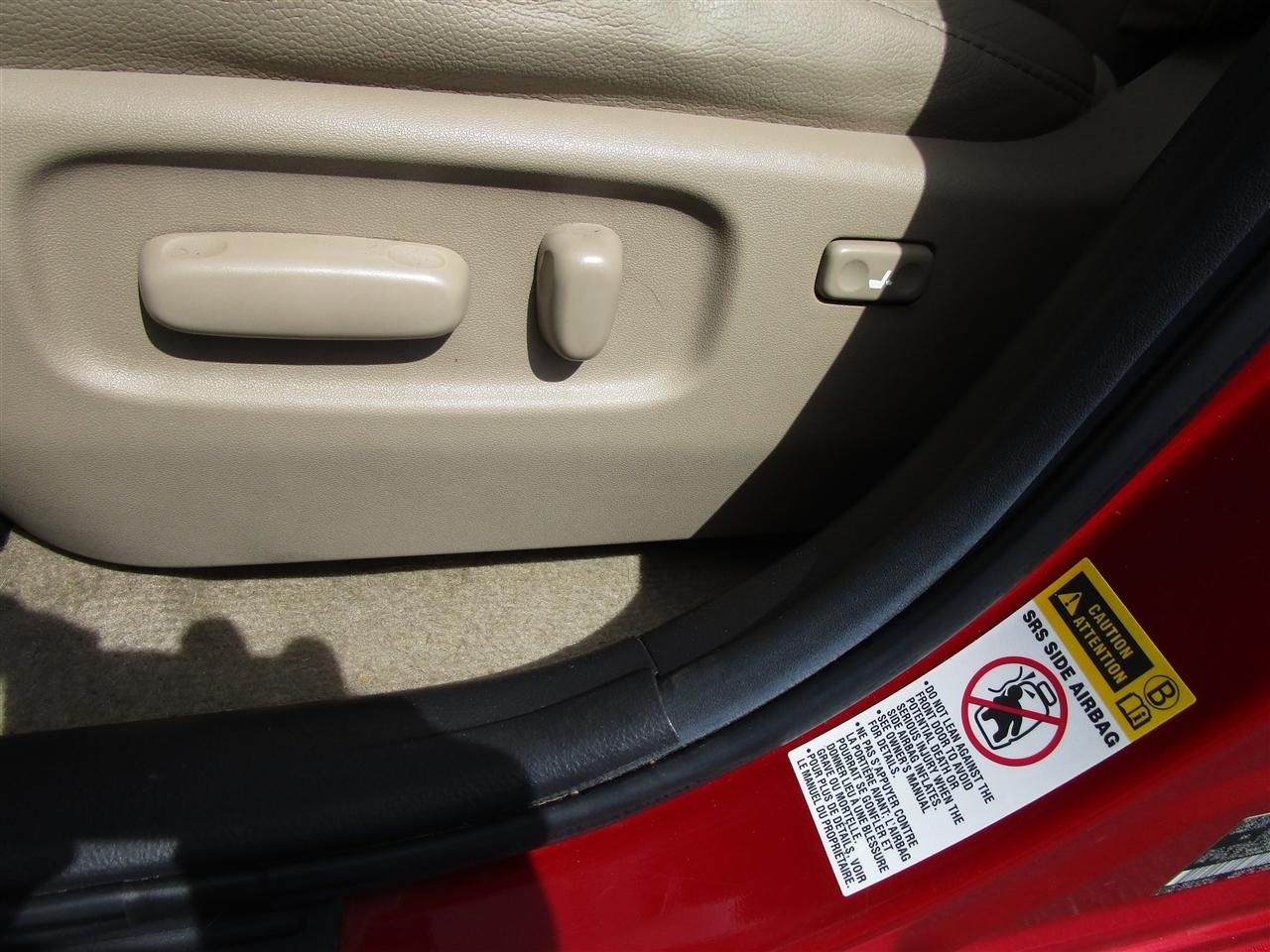 Toyota RAV4 Limited I4 2WD 2010