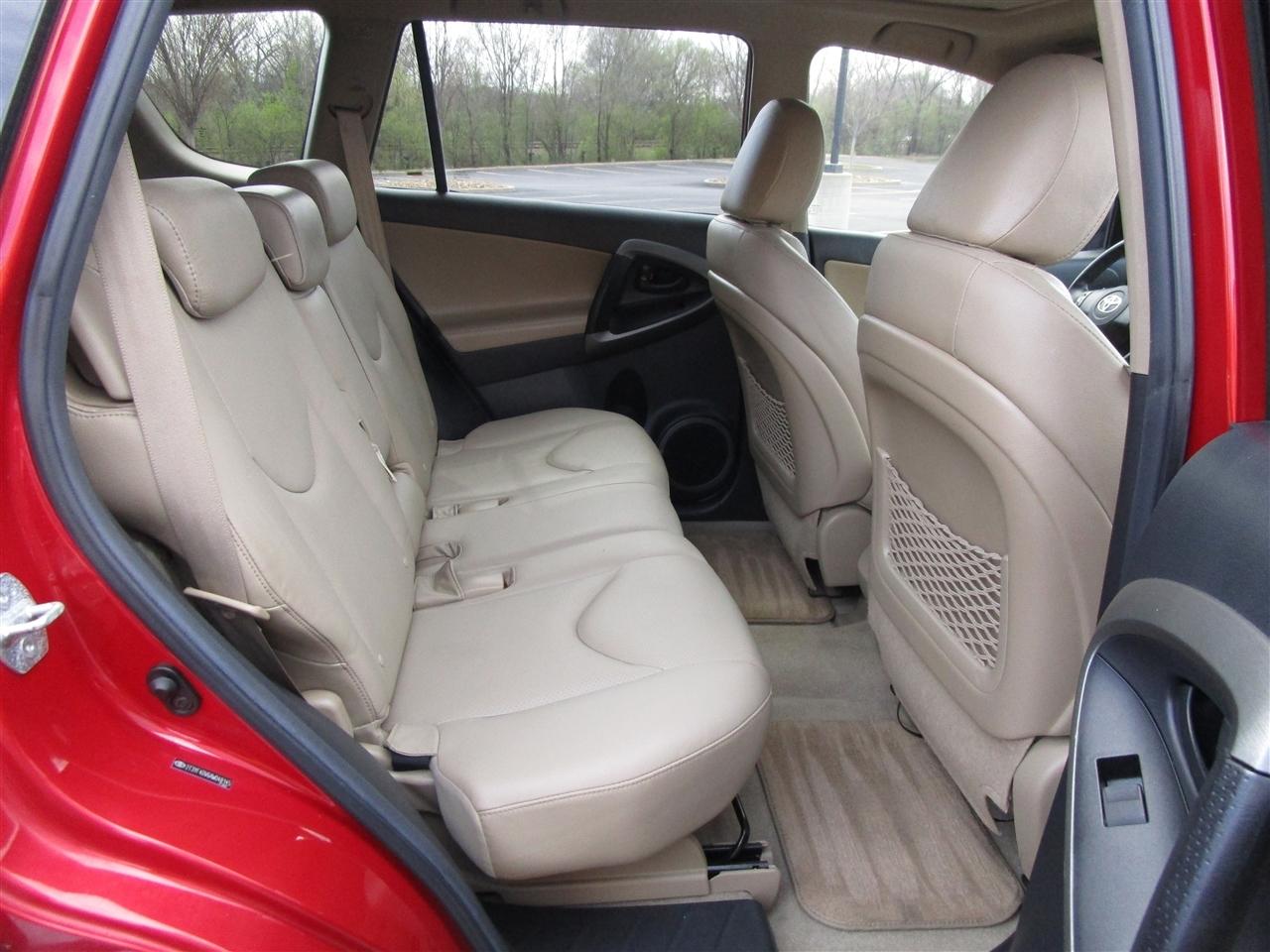 Toyota RAV4 Limited I4 2WD 2010