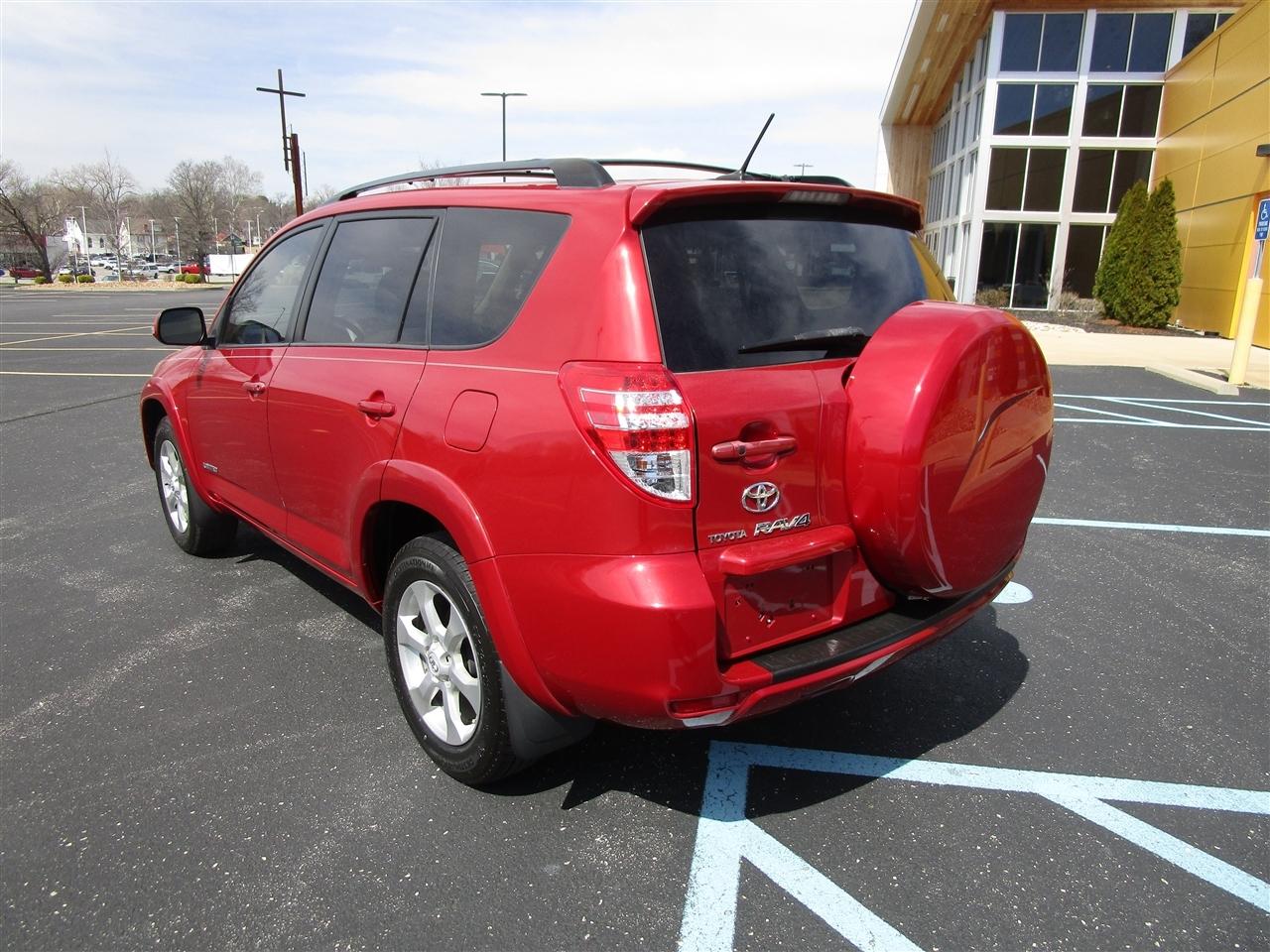 Toyota RAV4 Limited I4 2WD 2010