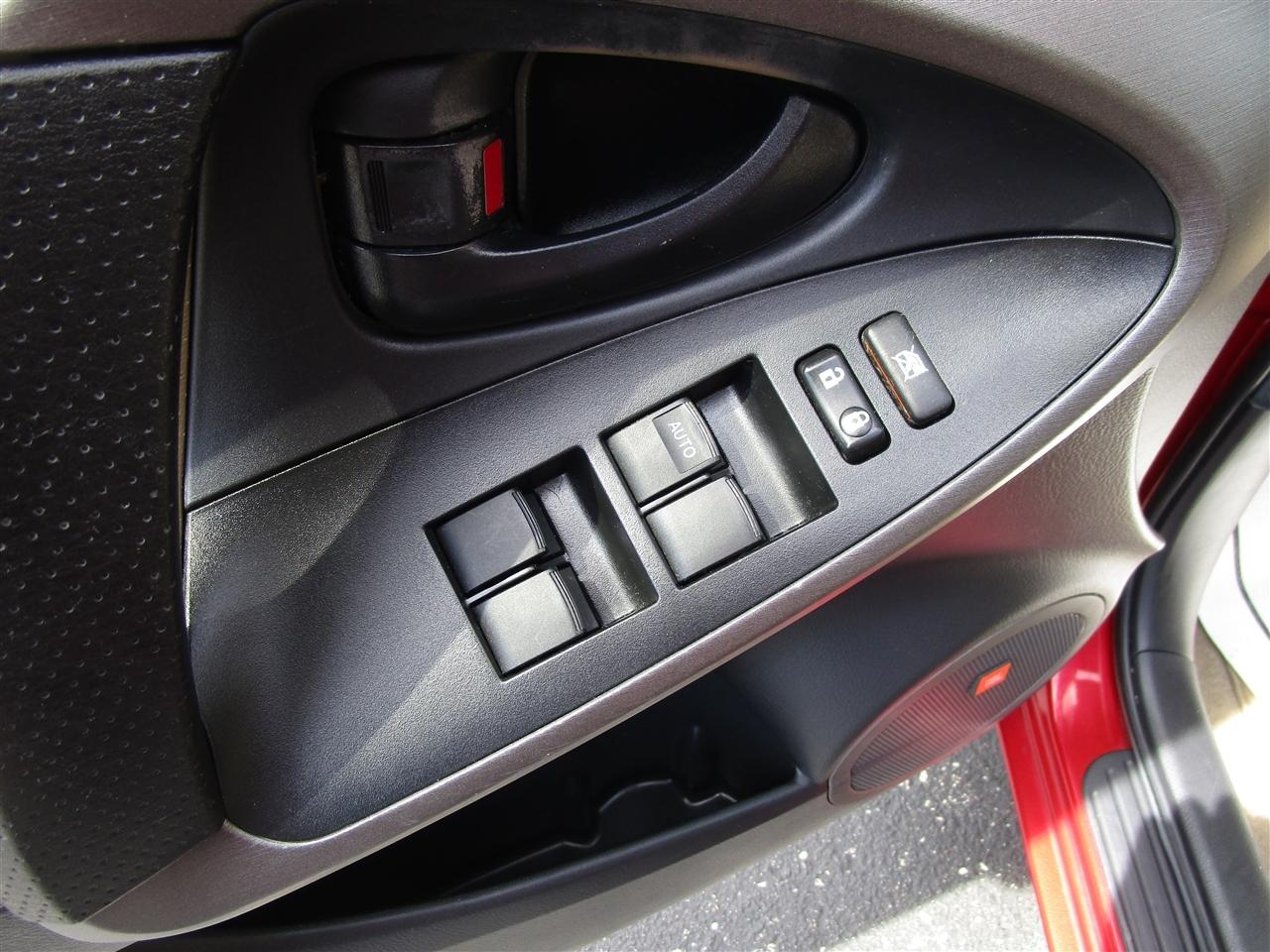 Toyota RAV4 Limited I4 2WD 2010