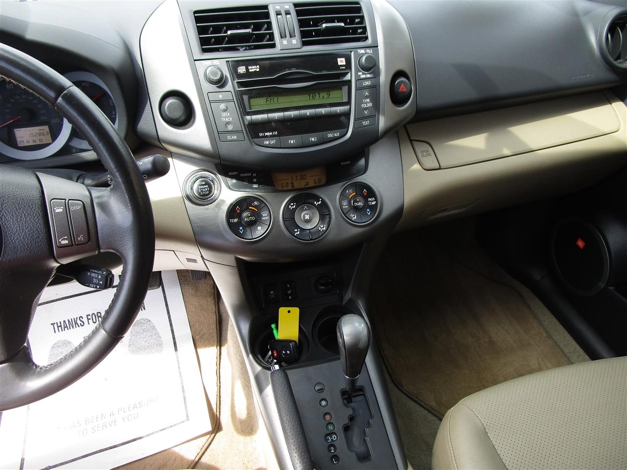 Toyota RAV4 Limited I4 2WD 2010