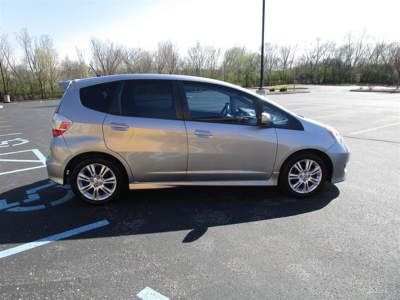 Honda Fit Sport 5-Speed AT 2010