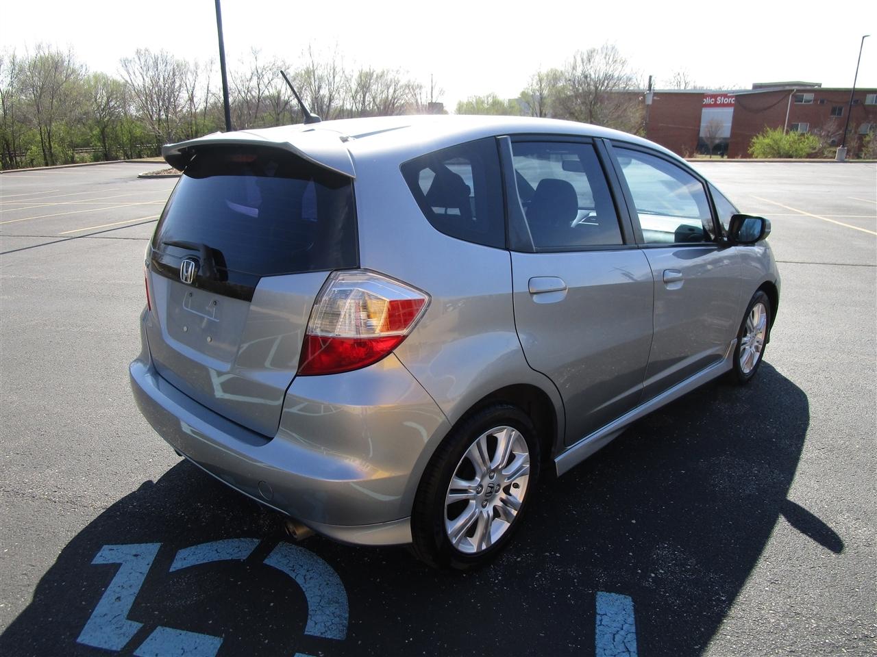 Honda Fit Sport 5-Speed AT 2010