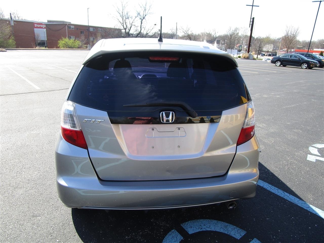 Honda Fit Sport 5-Speed AT 2010