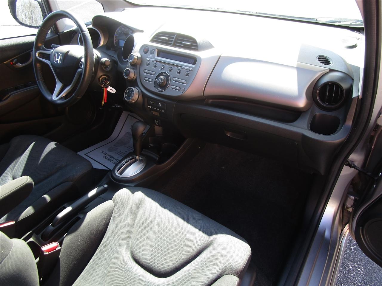 Honda Fit Sport 5-Speed AT 2010