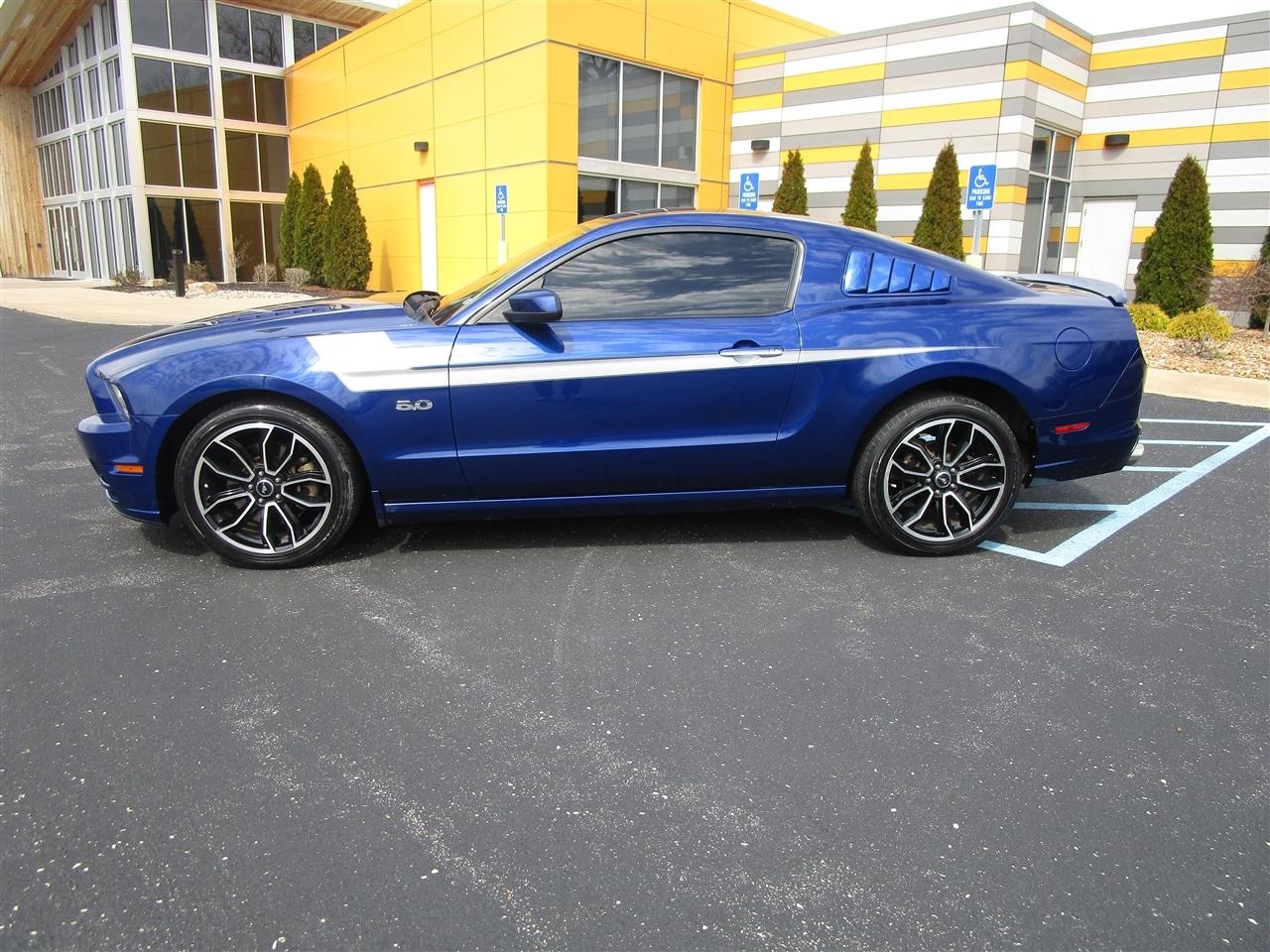Ford Mustang GT Coupe 2013