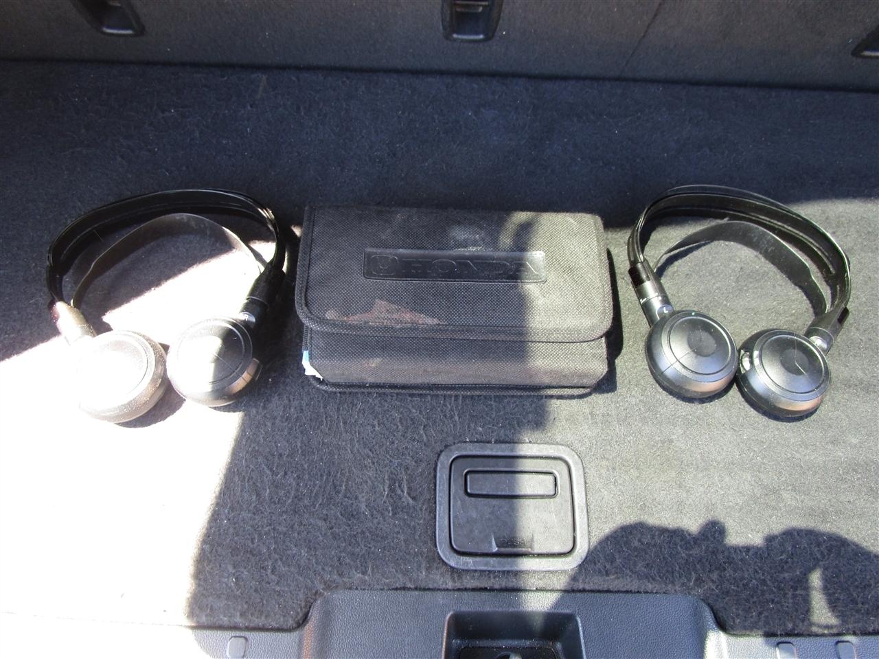 Honda Pilot Touring 4WD 5-Spd AT with DVD 2012