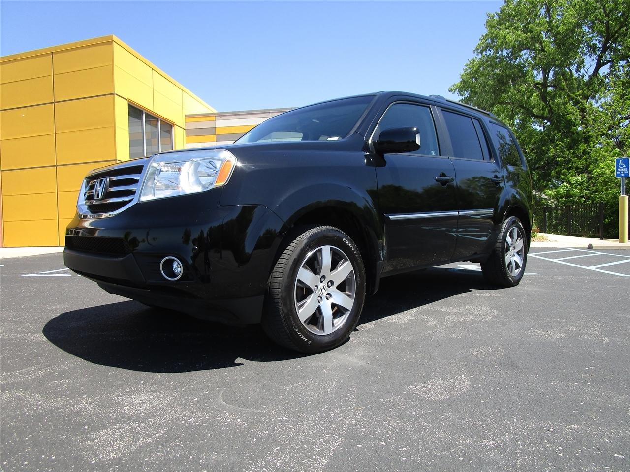 Honda Pilot Touring 4WD 5-Spd AT with DVD 2012