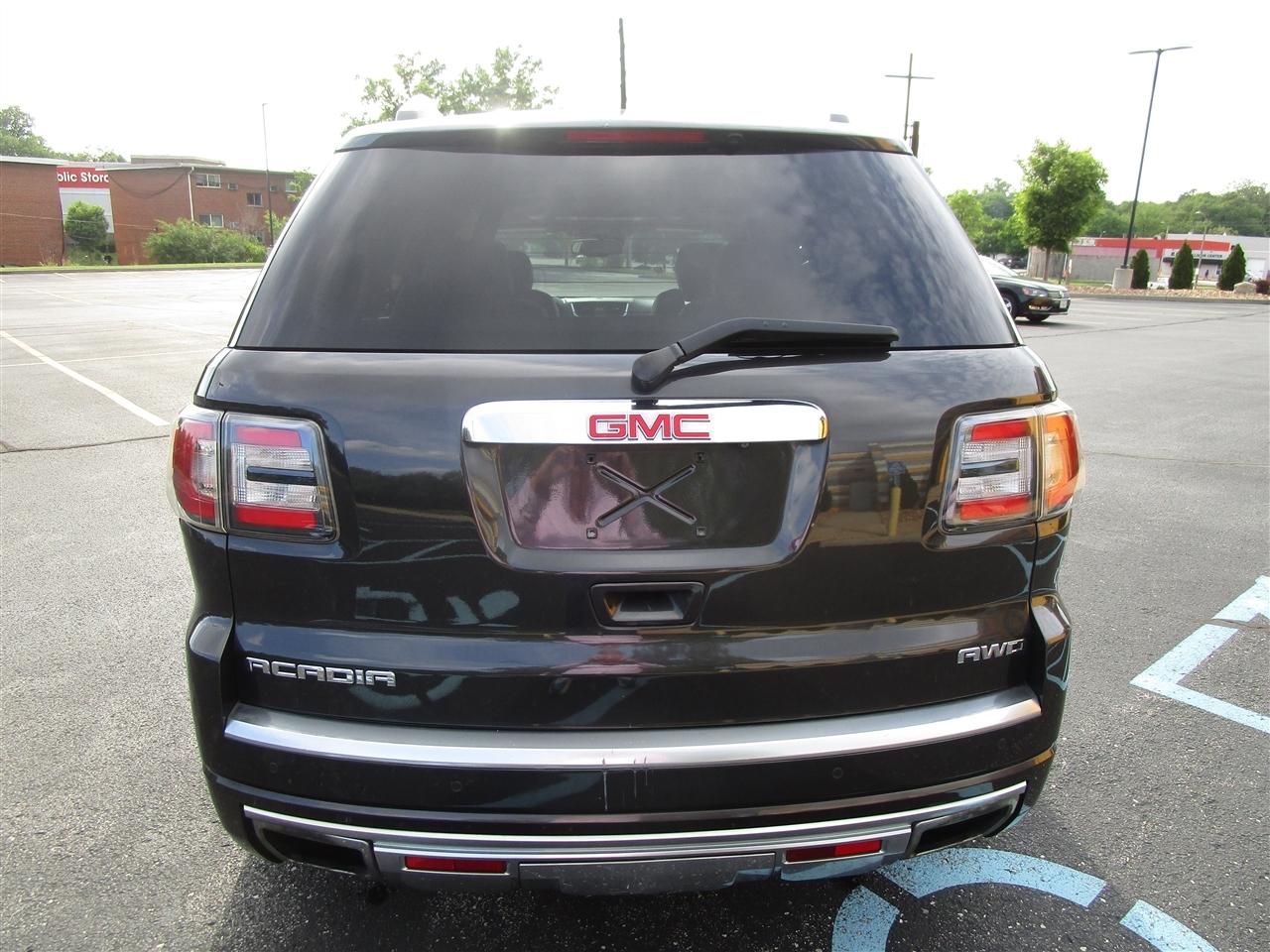 GMC Acadia Denali AWD 2015