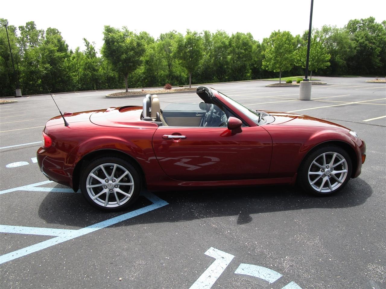 Mazda MX-5 Miata Grand Touring PRHT 2009